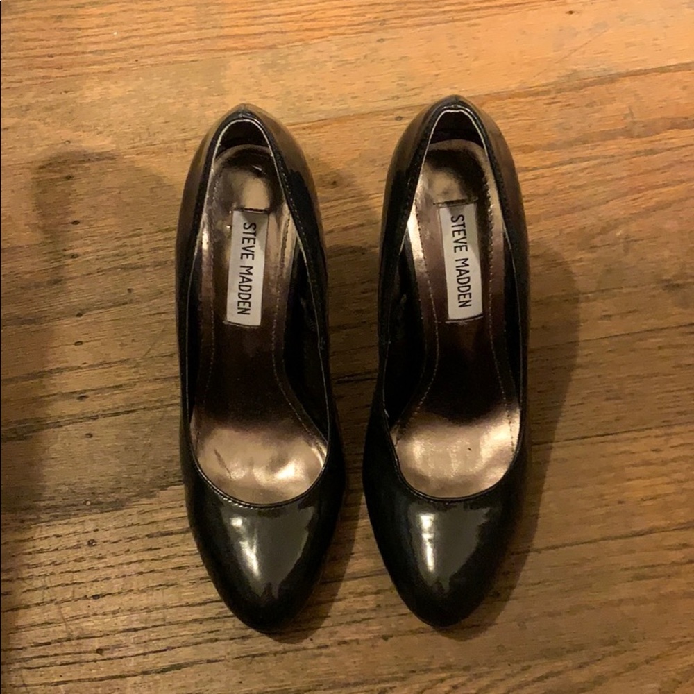 NWOT Steven Madden "Galleryy" pumps, size 7